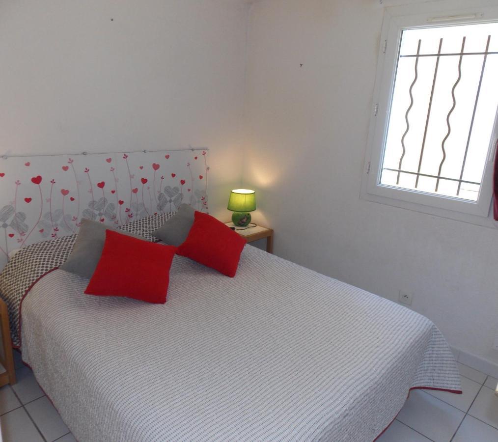 Les Amandines Villa Agde Exterior photo
